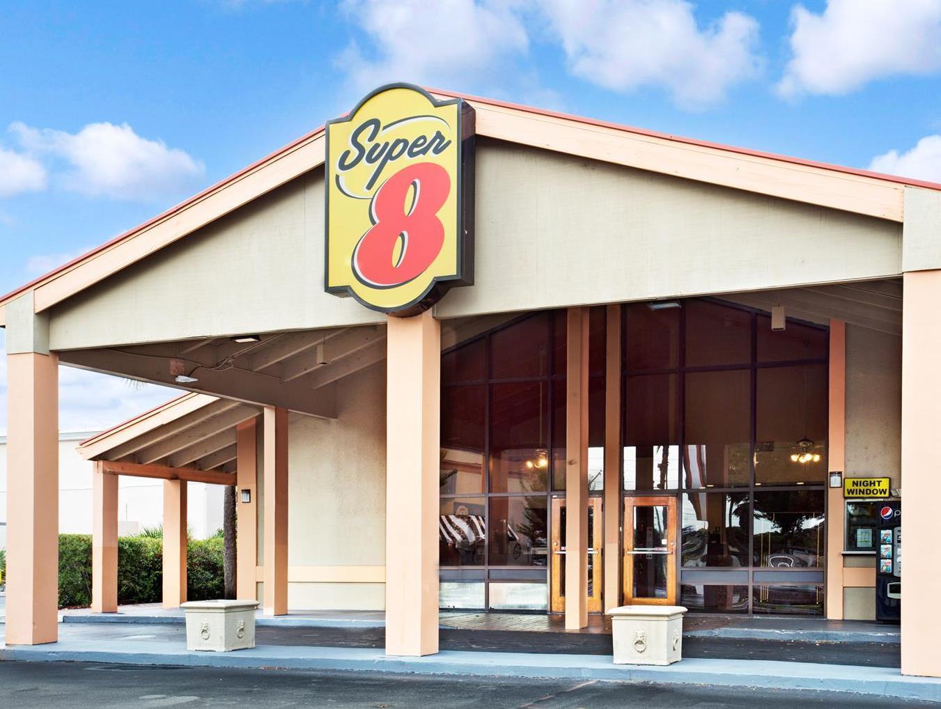 Готель Super 8 By Wyndham Kissimmee/Maingate/Orlando Area Селебрейшн Екстер'єр фото
