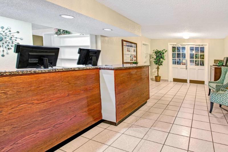 Готель Super 8 By Wyndham Kissimmee/Maingate/Orlando Area Селебрейшн Екстер'єр фото