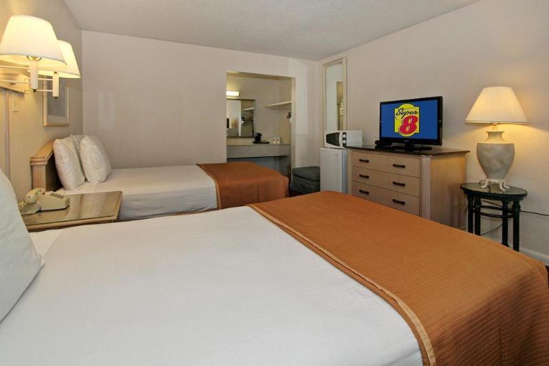 Готель Super 8 By Wyndham Kissimmee/Maingate/Orlando Area Селебрейшн Екстер'єр фото