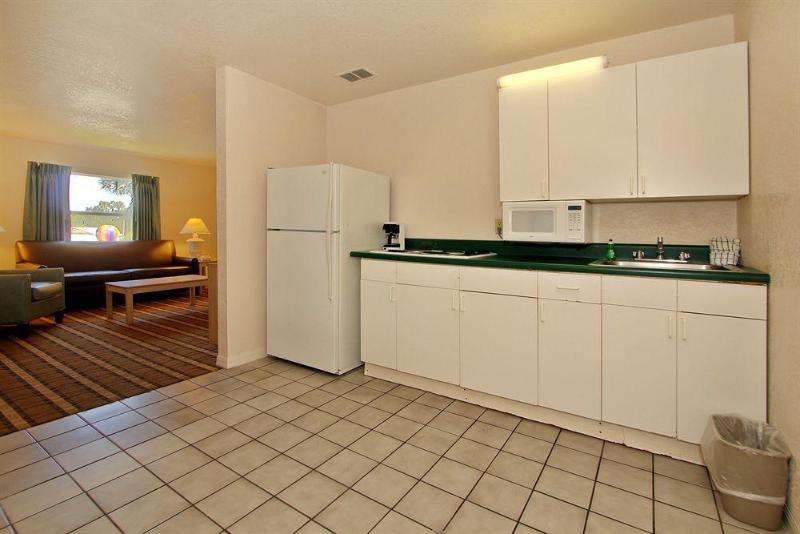 Готель Super 8 By Wyndham Kissimmee/Maingate/Orlando Area Селебрейшн Екстер'єр фото